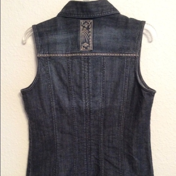 CHICO DENIM VEST TO WEAR WITH ANYTHING.SIZE SMALL - Picture 2 of 8